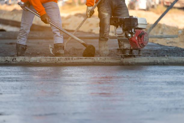 Best Custom Concrete Contractor  in Green Bay, WI